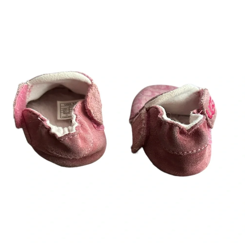 {UGG} Infant Bixbee Moccasins with Velcro Closure